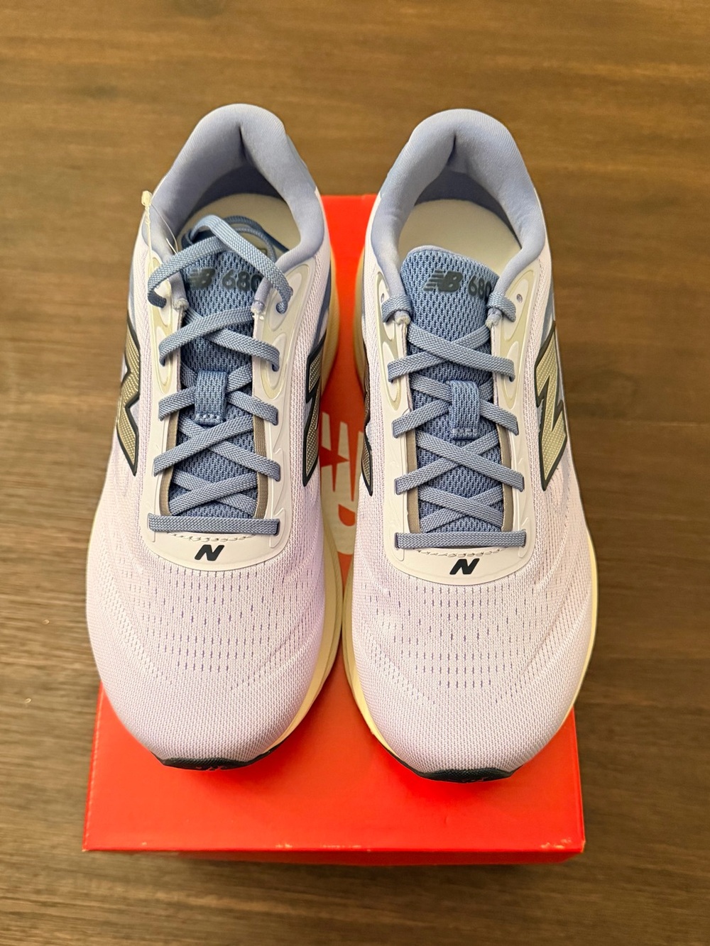 New Balance Fresh Foam 680 v9 Women’s 7.5 Wide periwinkle blue Sneakers NWT